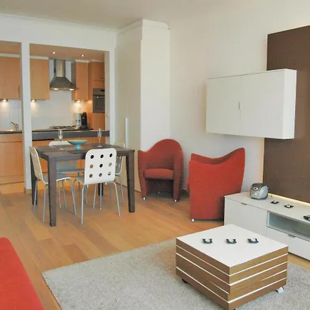 Angeles Ref, 130 Apartment *